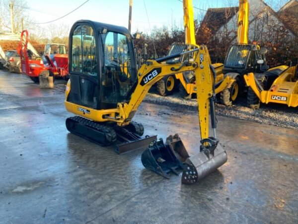 Minibagger JCB 8016 CTS (2015) – 1,5 t – 2.487 Betriebsstunden