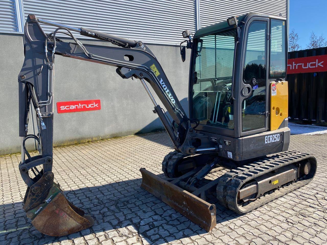 Minibagger Volvo ECR25 (2015) – 2,5 t – 1.375 Betriebsstunden