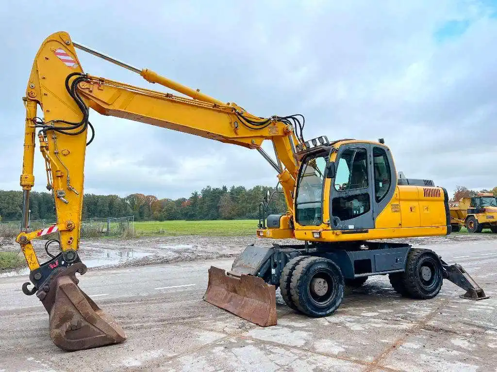 Mobilbagger Doosan DX190W (2008) – 18,2 t – 10.745 Betriebsstunden