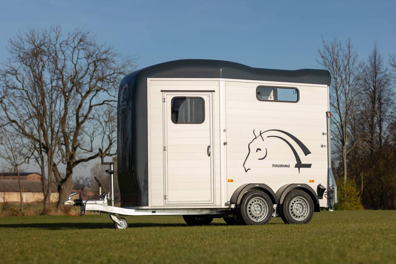 Pferdeanhänger Liberté Touring Jumping Luxe – 2 Plätze